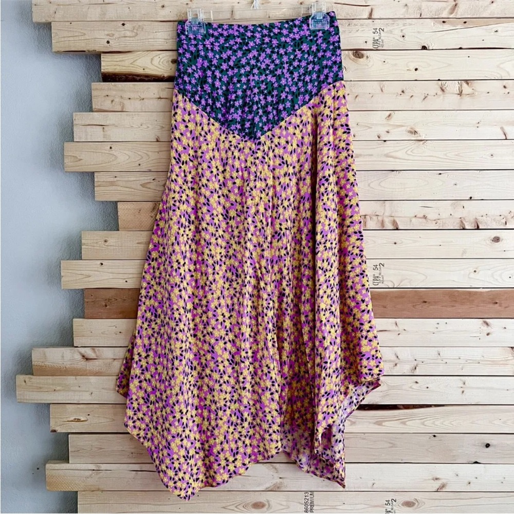 NWT TOPSHP contrast Floral skirt asymmetrical colorful SZ 2P Side Buttons